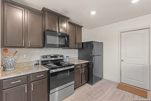 15415 SILVER TREE CV Von Ormy, TX 78073