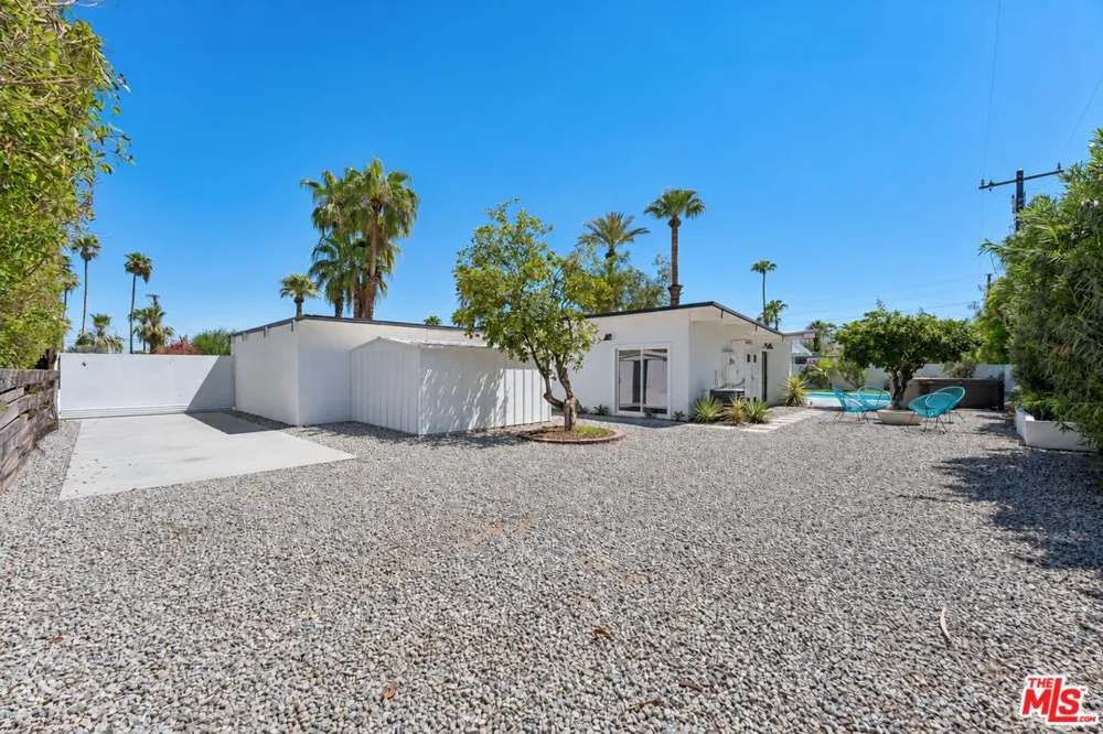 547 Farrell Drive Palm Springs, CA 92262