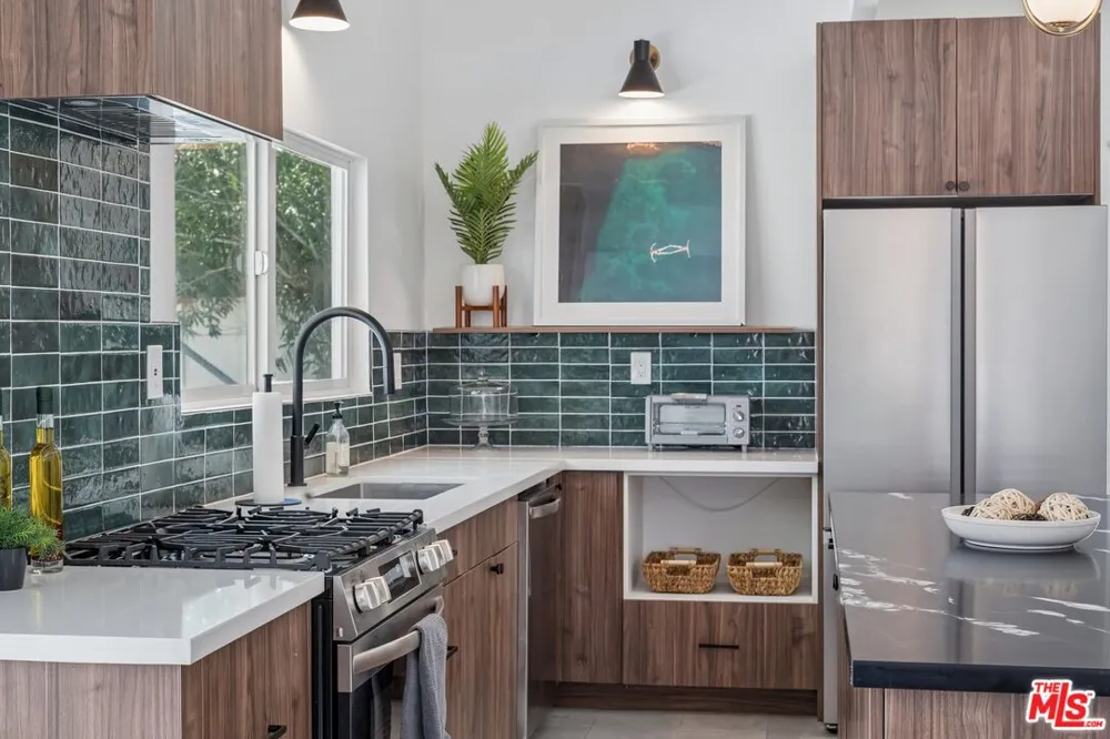 547 Farrell Drive Palm Springs, CA 92262
