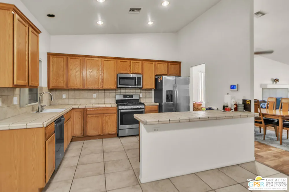 65866 Estrella Avenue Desert Hot Springs, CA 92240