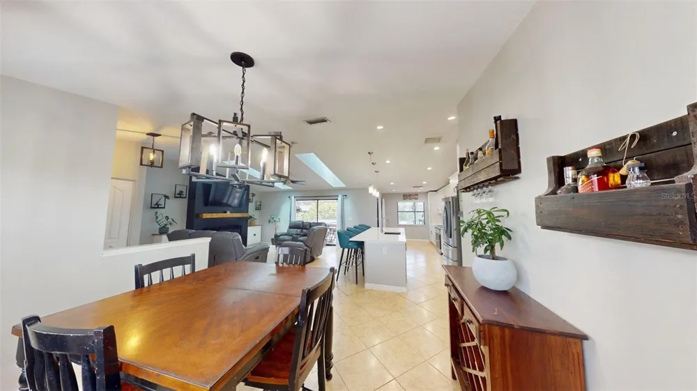 2461 GOLD OAK COURT E Sarasota, FL 34232