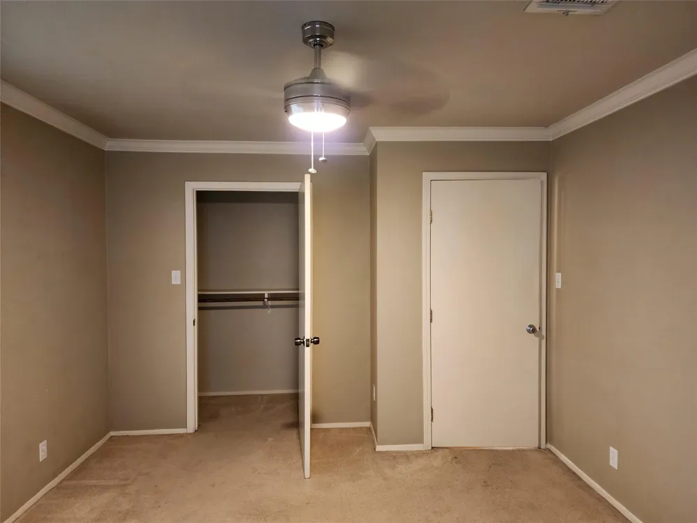 407 Avenue C Markham, TX 77456