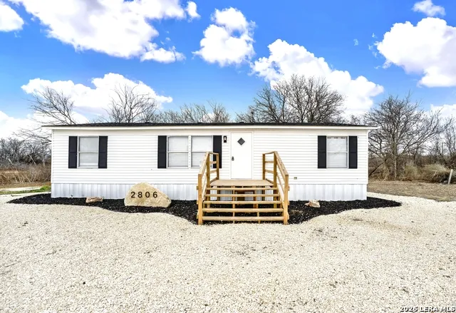 2806 Us Highway 90 Hondo, TX 78861