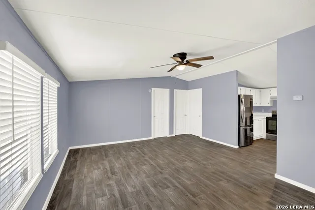 2806 Us Highway 90 Hondo, TX 78861
