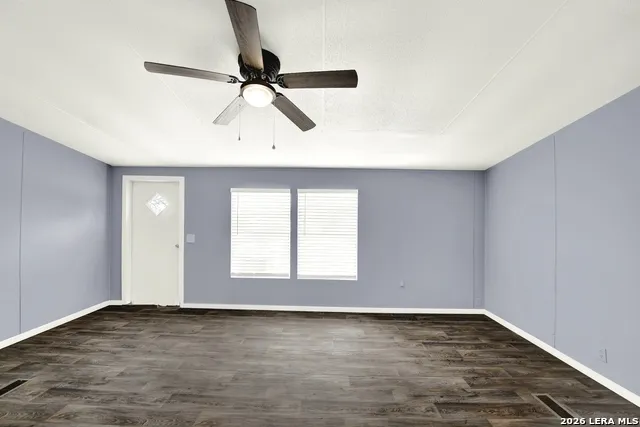 2806 Us Highway 90 Hondo, TX 78861