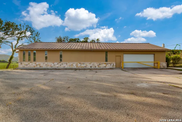 42900 IH 10 Boerne, TX 78006