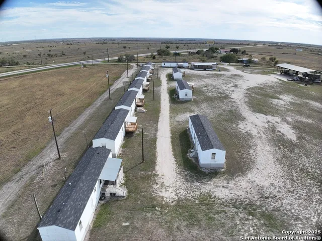 6542 County Rd 152 Kenedy, TX 78119