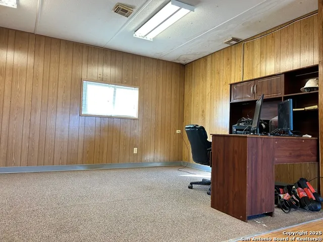 6542 County Rd 152 Kenedy, TX 78119