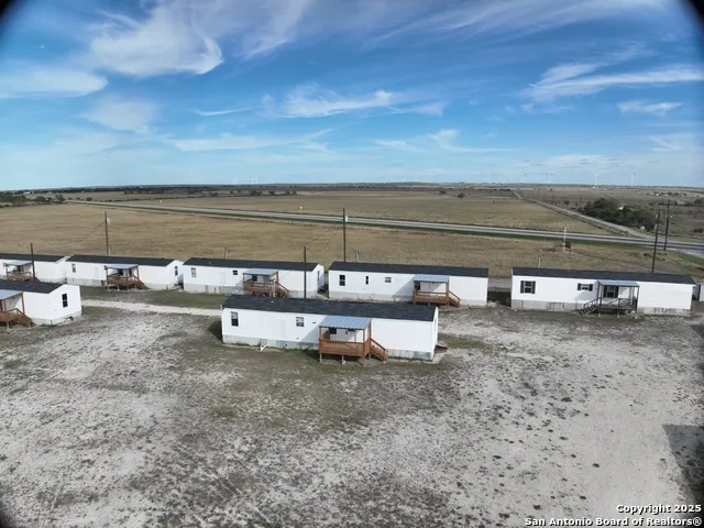 6542 County Rd 152 Kenedy, TX 78119