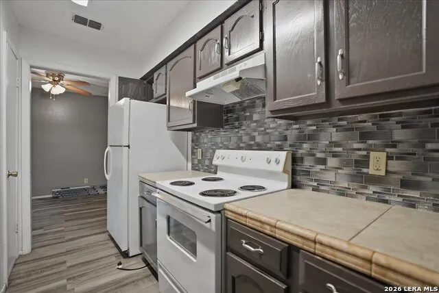 600 E CROCKETT ST Beeville, TX 78102