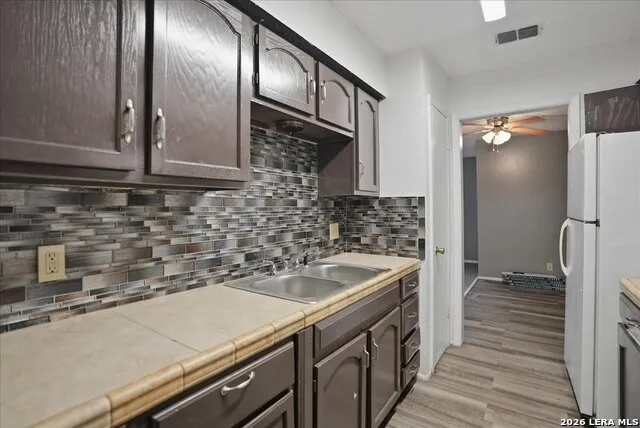 600 E CROCKETT ST Beeville, TX 78102