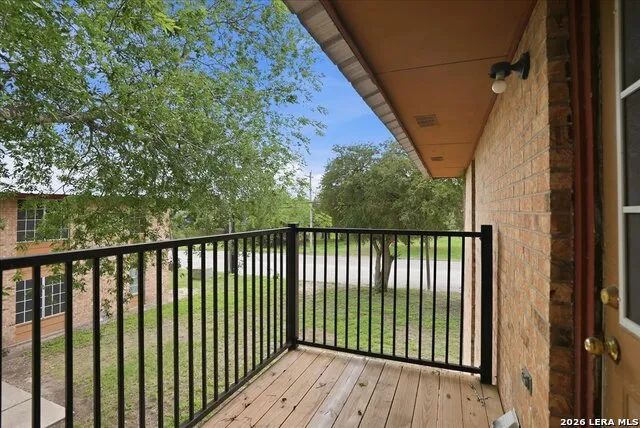 600 E CROCKETT ST Beeville, TX 78102