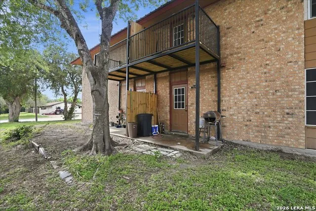 600 E CROCKETT ST Beeville, TX 78102