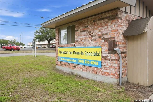 1400 SAINT MARYS ST Beeville, TX 78102