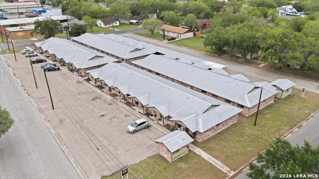 1400 SAINT MARYS ST Beeville, TX 78102