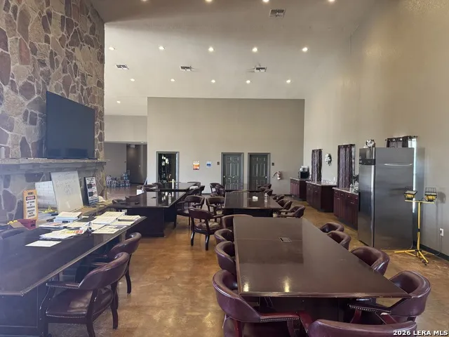 612 SERVICE COUNTY RD Carrizo Springs, TX 78834