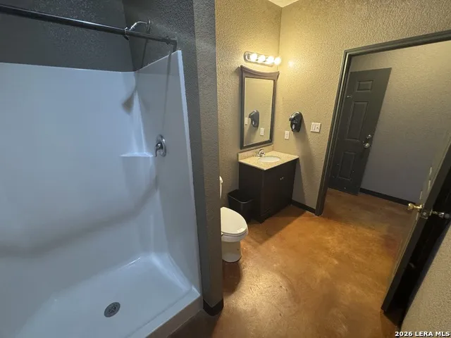 612 SERVICE COUNTY RD Carrizo Springs, TX 78834