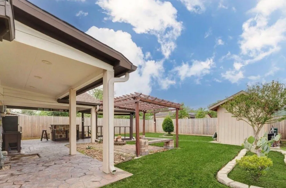 617 Burke Road Pasadena, TX 77506