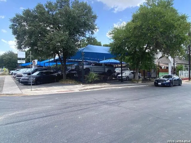 521 E EL DORADO San Antonio, TX 78204