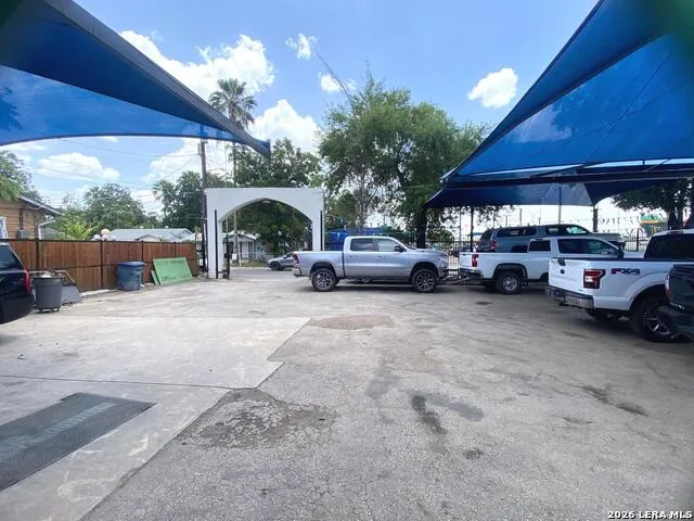 521 E EL DORADO San Antonio, TX 78204