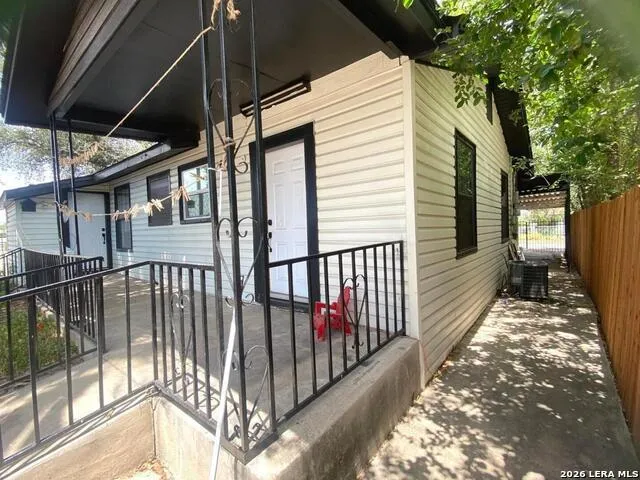 521 E EL DORADO San Antonio, TX 78204