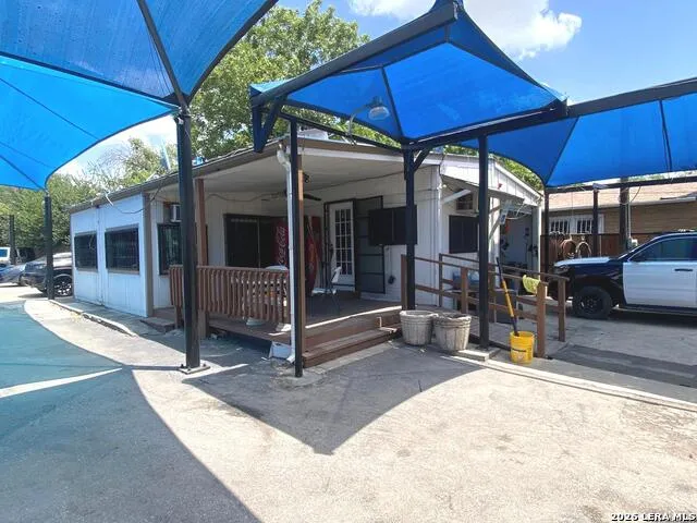 521 E EL DORADO San Antonio, TX 78204