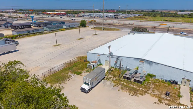 735 E IH 10 Seguin, TX 78155