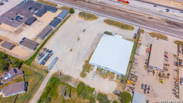 735 E IH 10 Seguin, TX 78155
