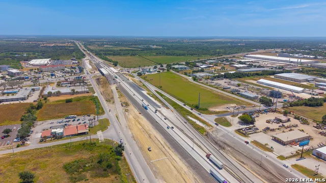 735 E IH 10 Seguin, TX 78155