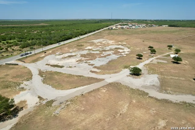 12673 W HIGHWAY 97 Charlotte, TX 78011