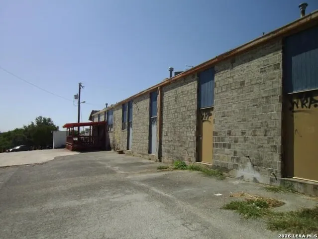 5713 Evers Rd San Antonio, TX 78240