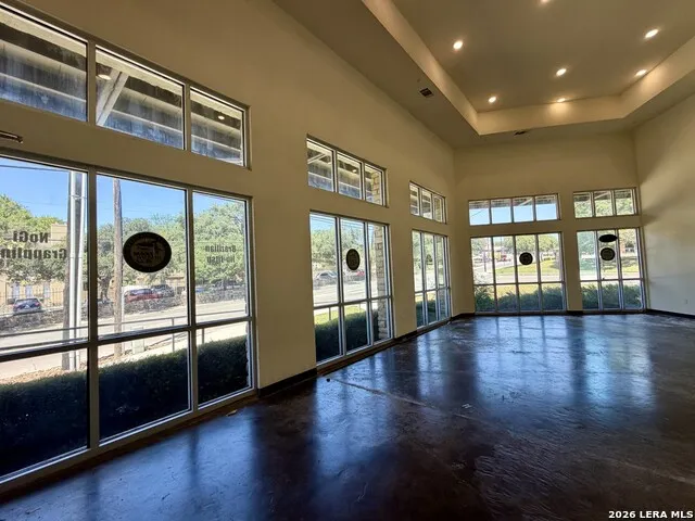 3230 Hillcrest Dr #3 Balcones Heights, TX 78201