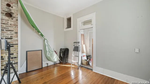 1502 Buena Vista San Antonio, TX 78207