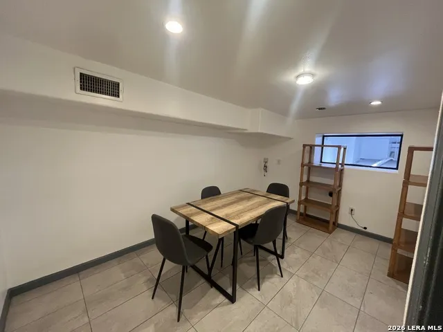 7913 MCPHERSON RD #111 Laredo, TX 78045