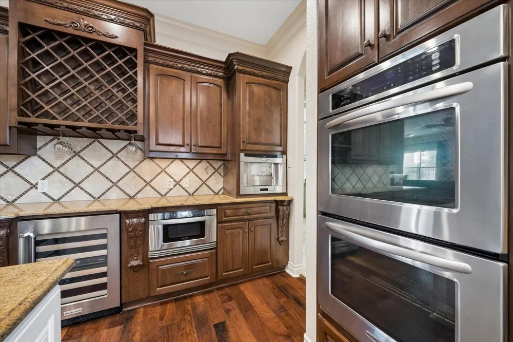 2103 Airline Drive Friendswood, TX 77546
