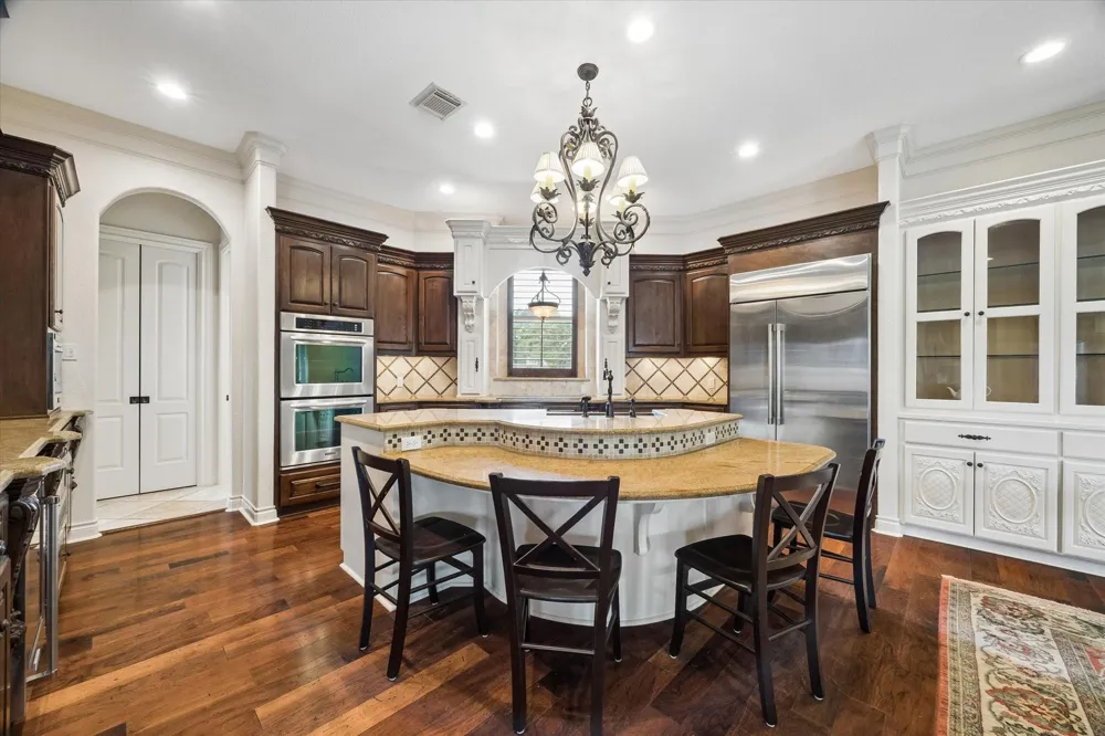 2103 Airline Drive Friendswood, TX 77546