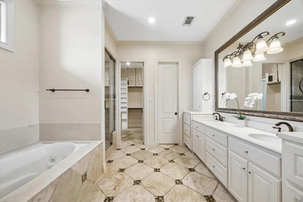 2103 Airline Drive Friendswood, TX 77546