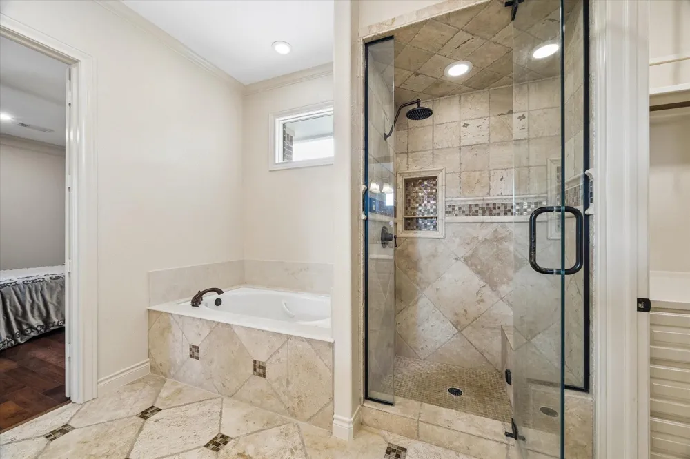 2103 Airline Drive Friendswood, TX 77546