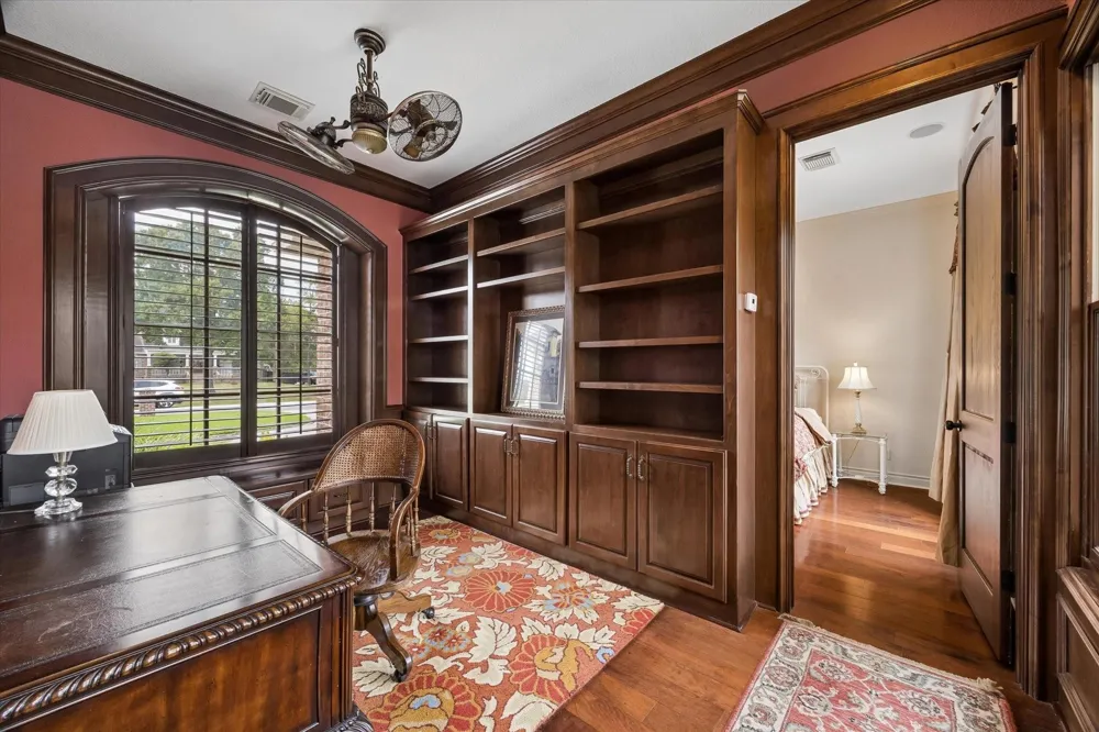 2103 Airline Drive Friendswood, TX 77546