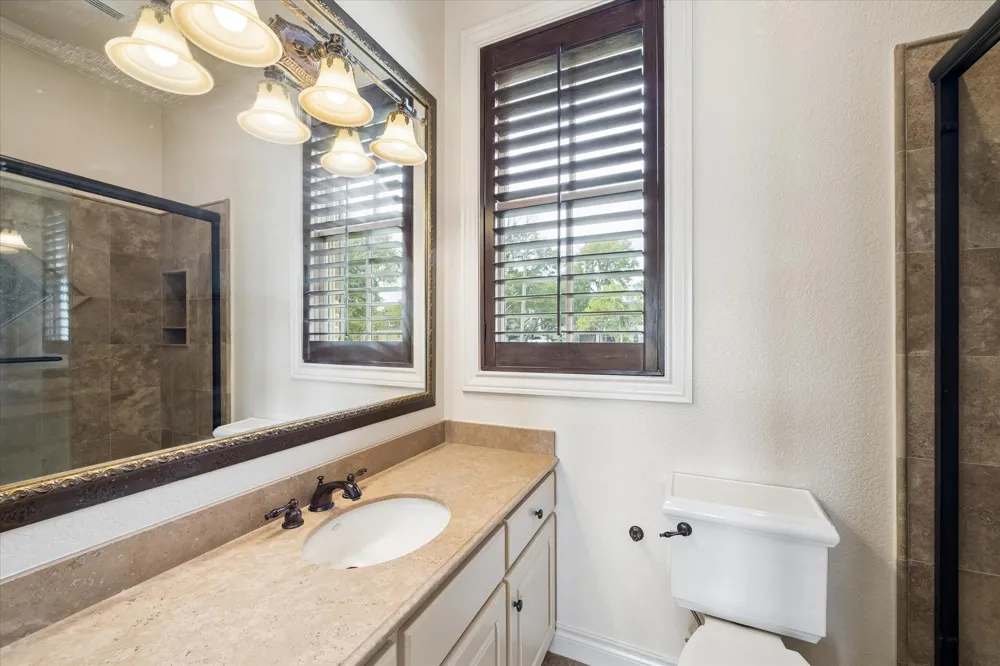 2103 Airline Drive Friendswood, TX 77546