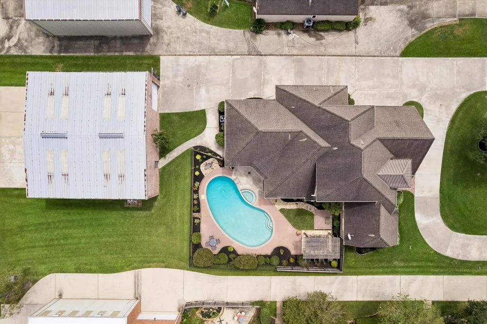 2103 Airline Drive Friendswood, TX 77546
