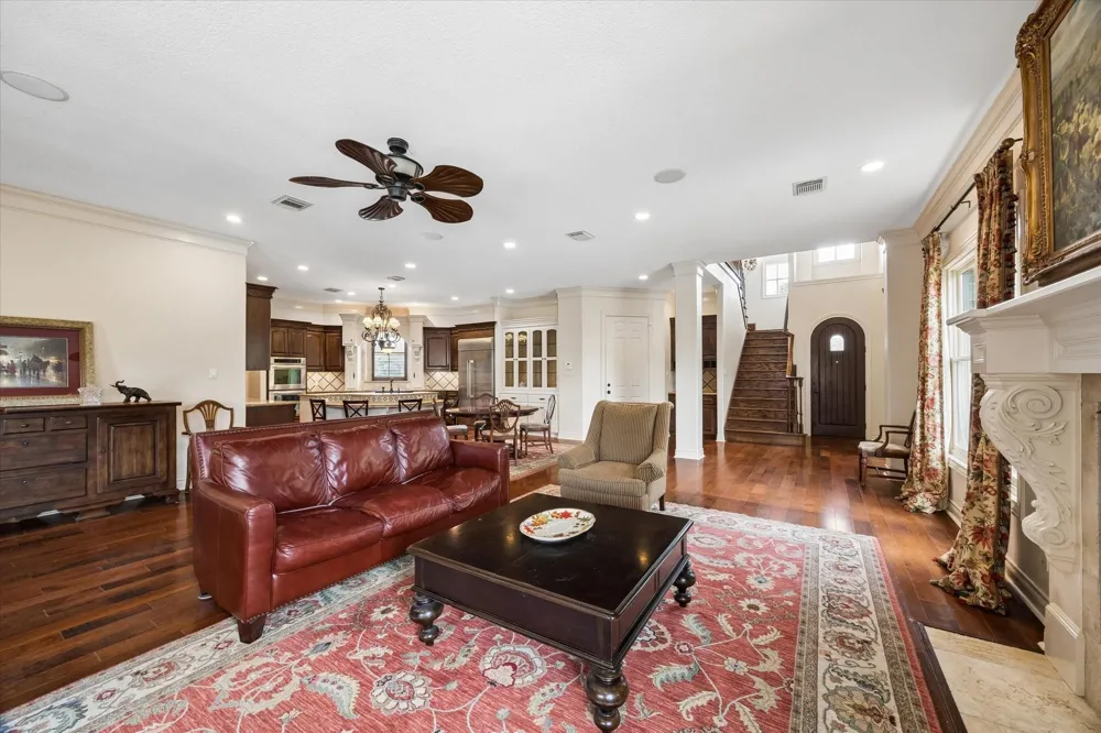 2103 Airline Drive Friendswood, TX 77546