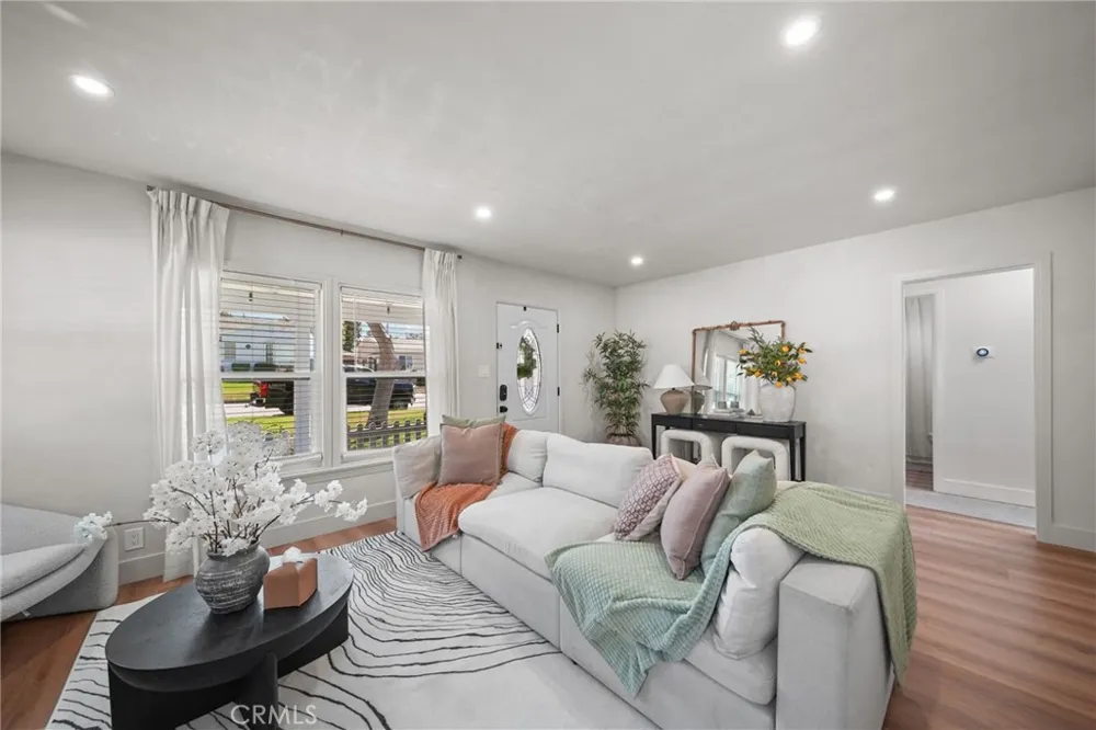 6013 Gregory Whittier, CA 90601