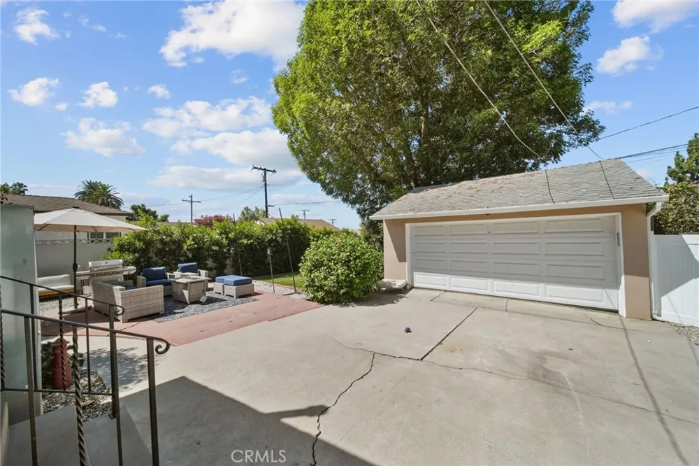 6013 Gregory Whittier, CA 90601