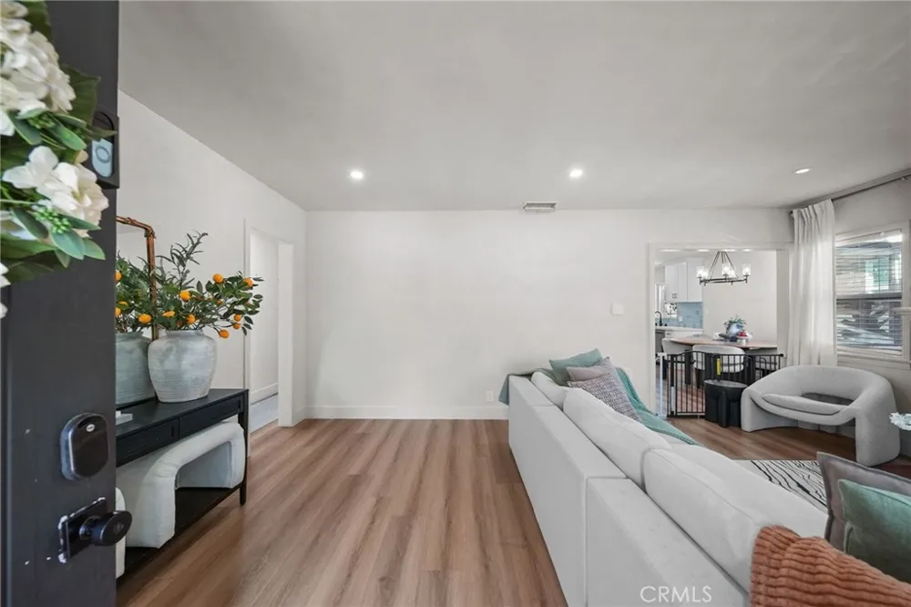 6013 Gregory Whittier, CA 90601