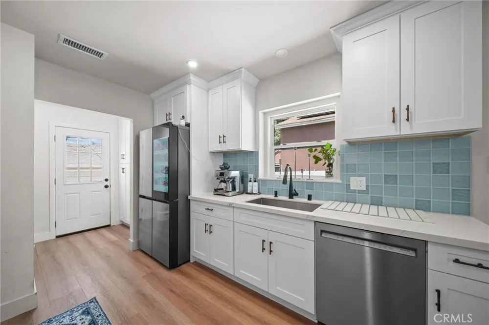 6013 Gregory Whittier, CA 90601