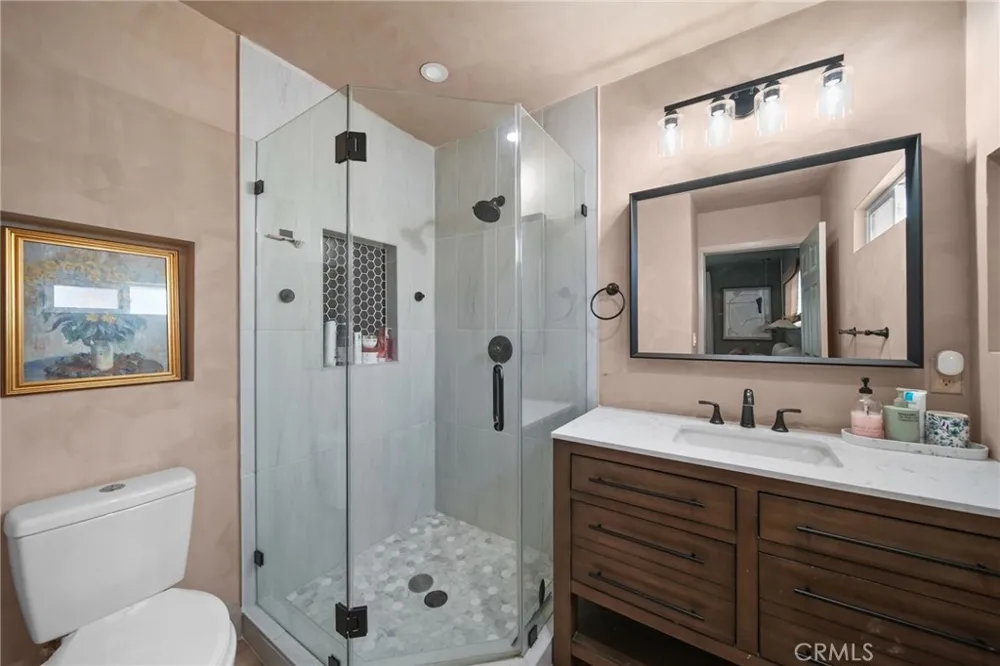 6013 Gregory Whittier, CA 90601