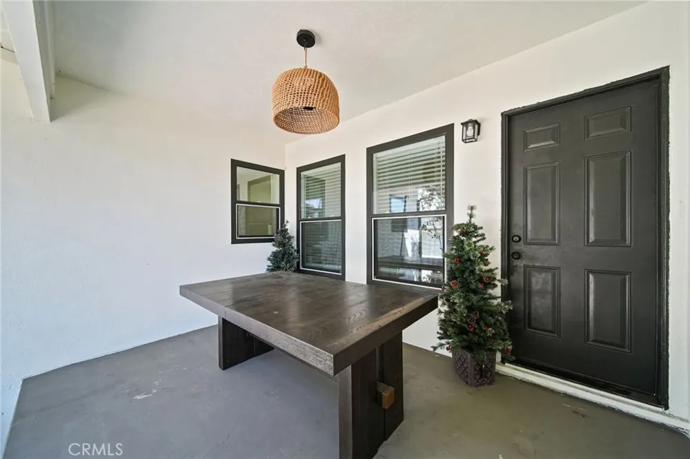 6013 Gregory Whittier, CA 90601