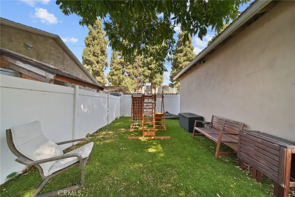 6013 Gregory Whittier, CA 90601