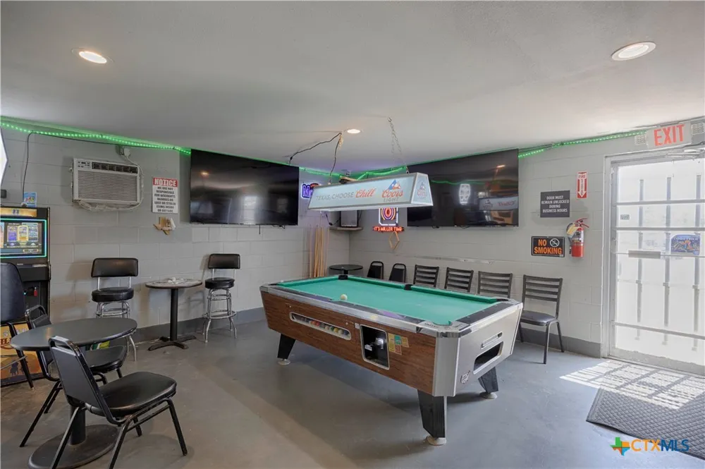 400 W Main Street Cuero, TX 77954